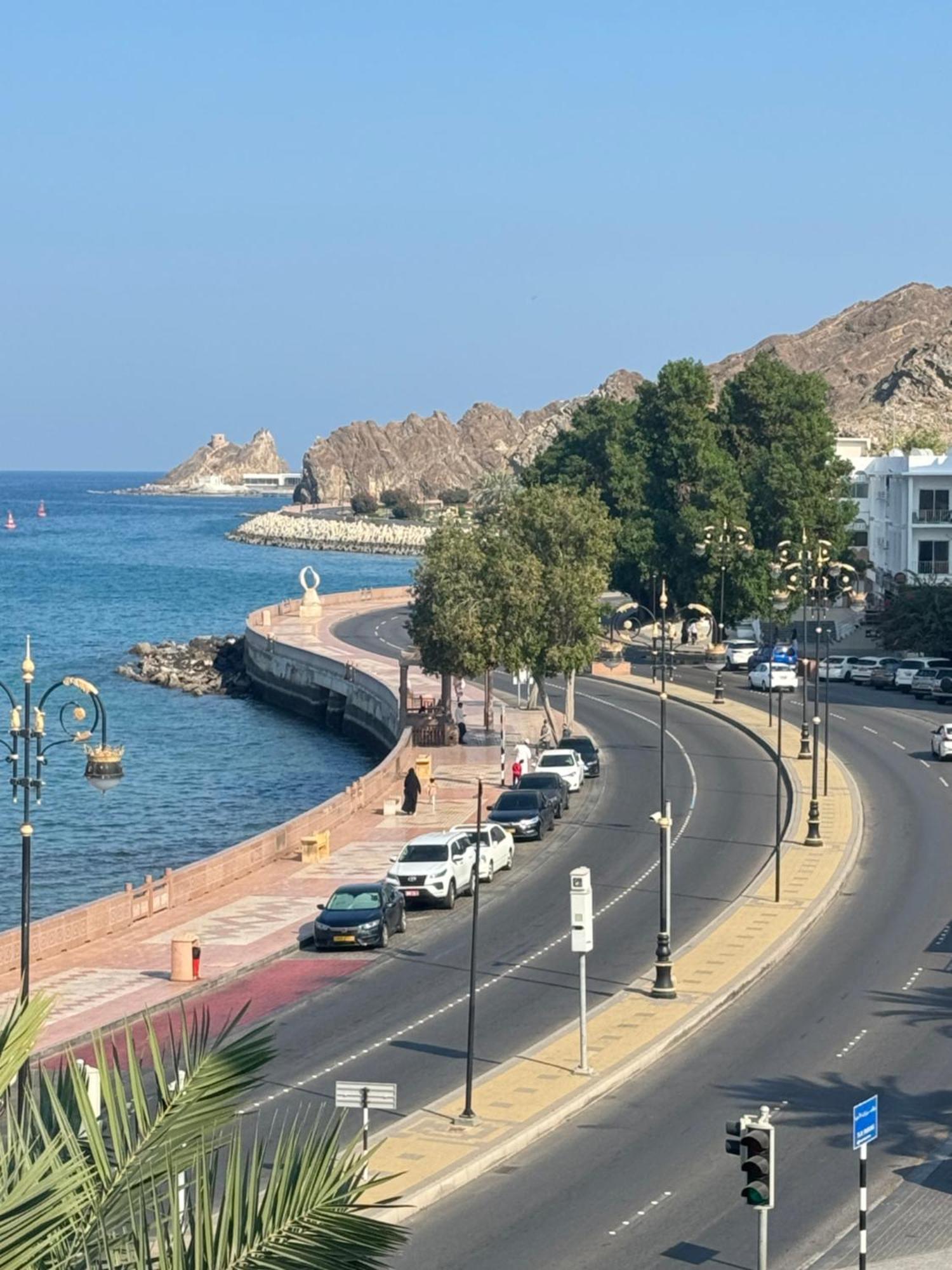 Apartamento Muttrah Souq And Sea View Mascate Exterior foto